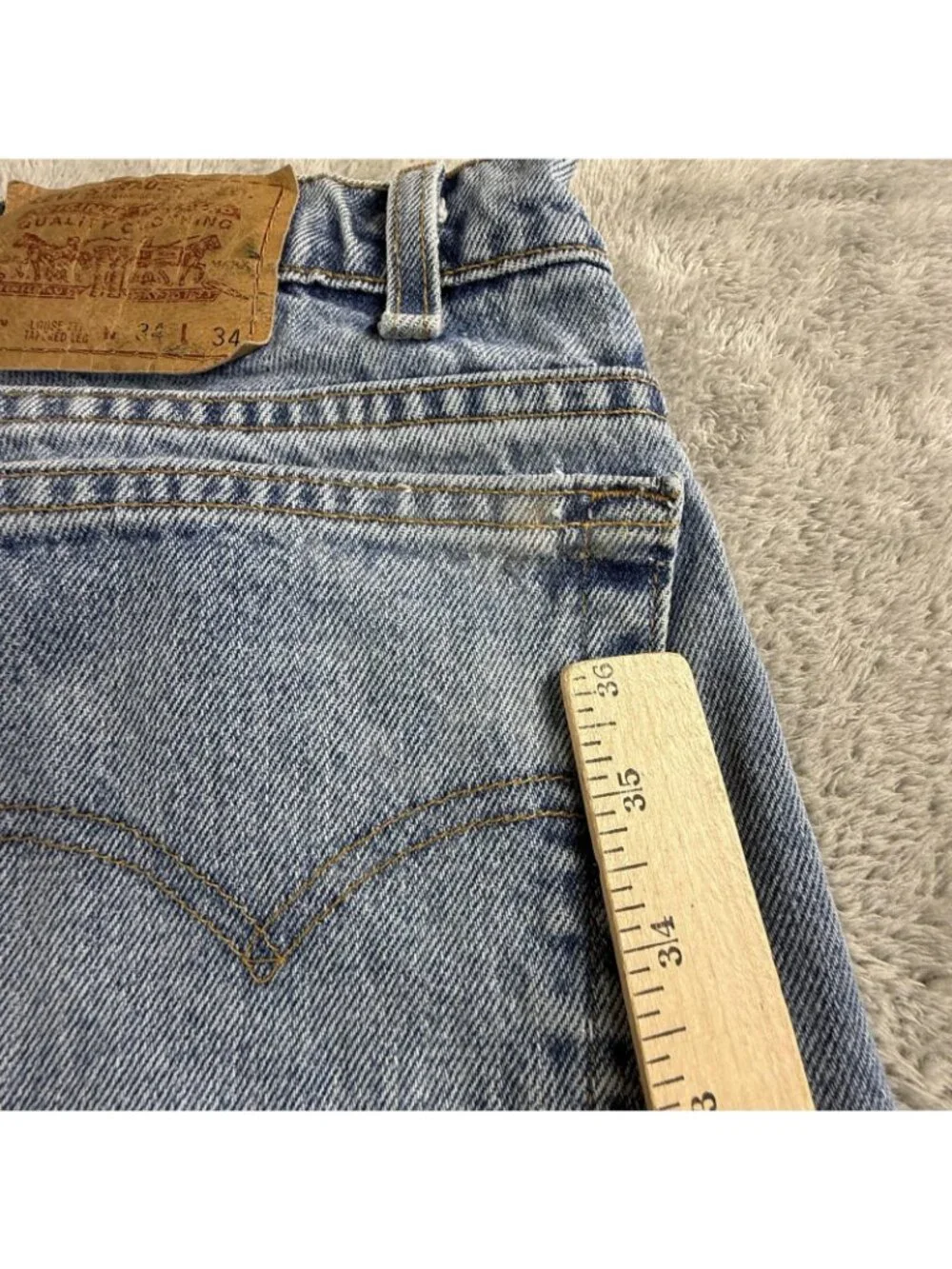 Vintage Levis 560 Jeans Mens 34x34 Blue Loose Tapered Zip Fly Made In USA 90s